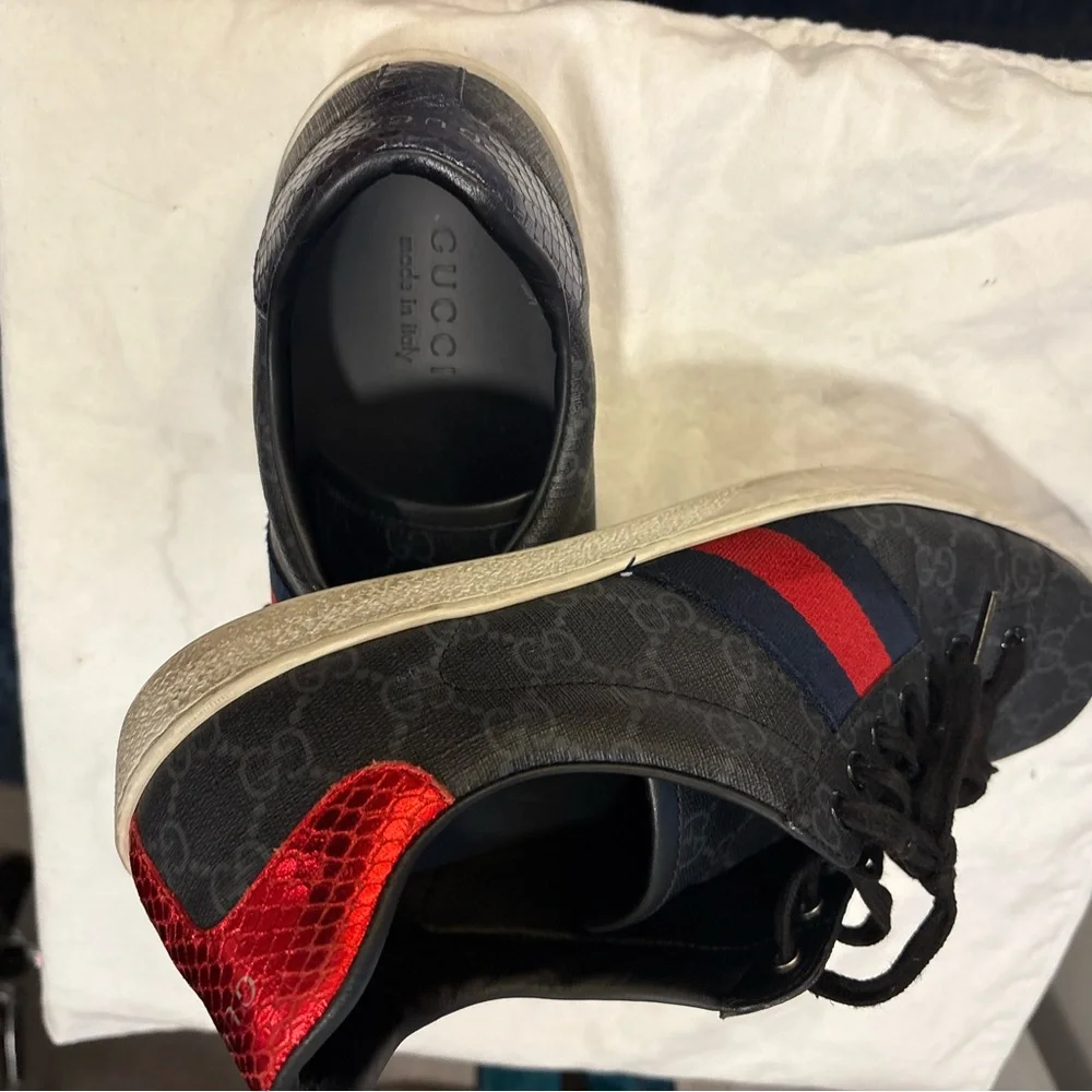 Gucci Ace GG Supreme Men’s Sneakers Black Red Blue Size 9.5